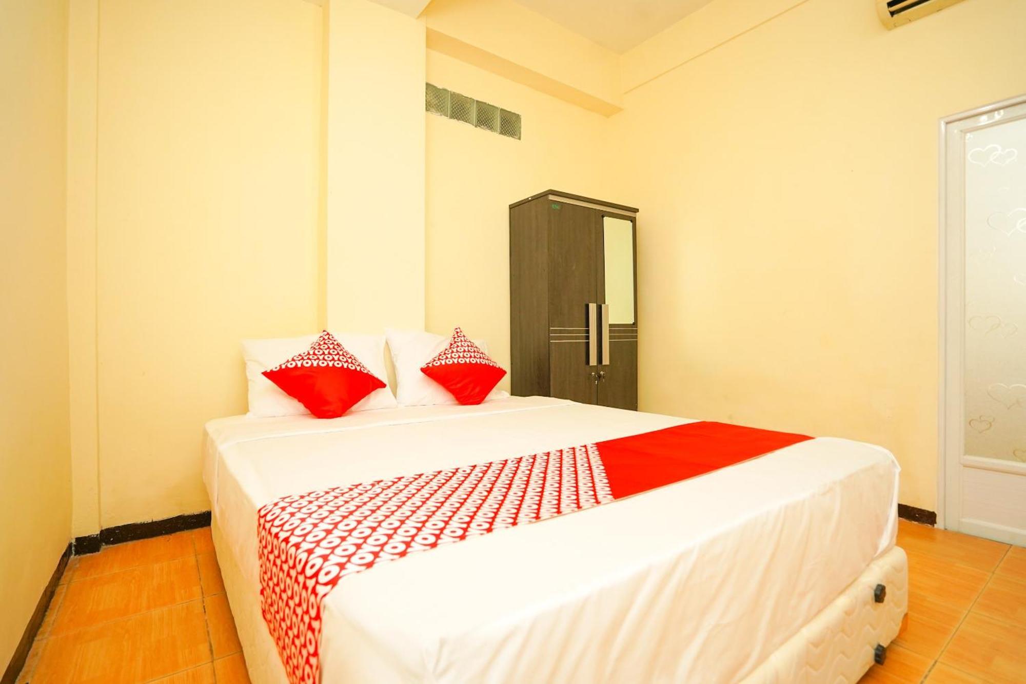 Hotel Petraya Near Of Tomorrow Mall Surabaya